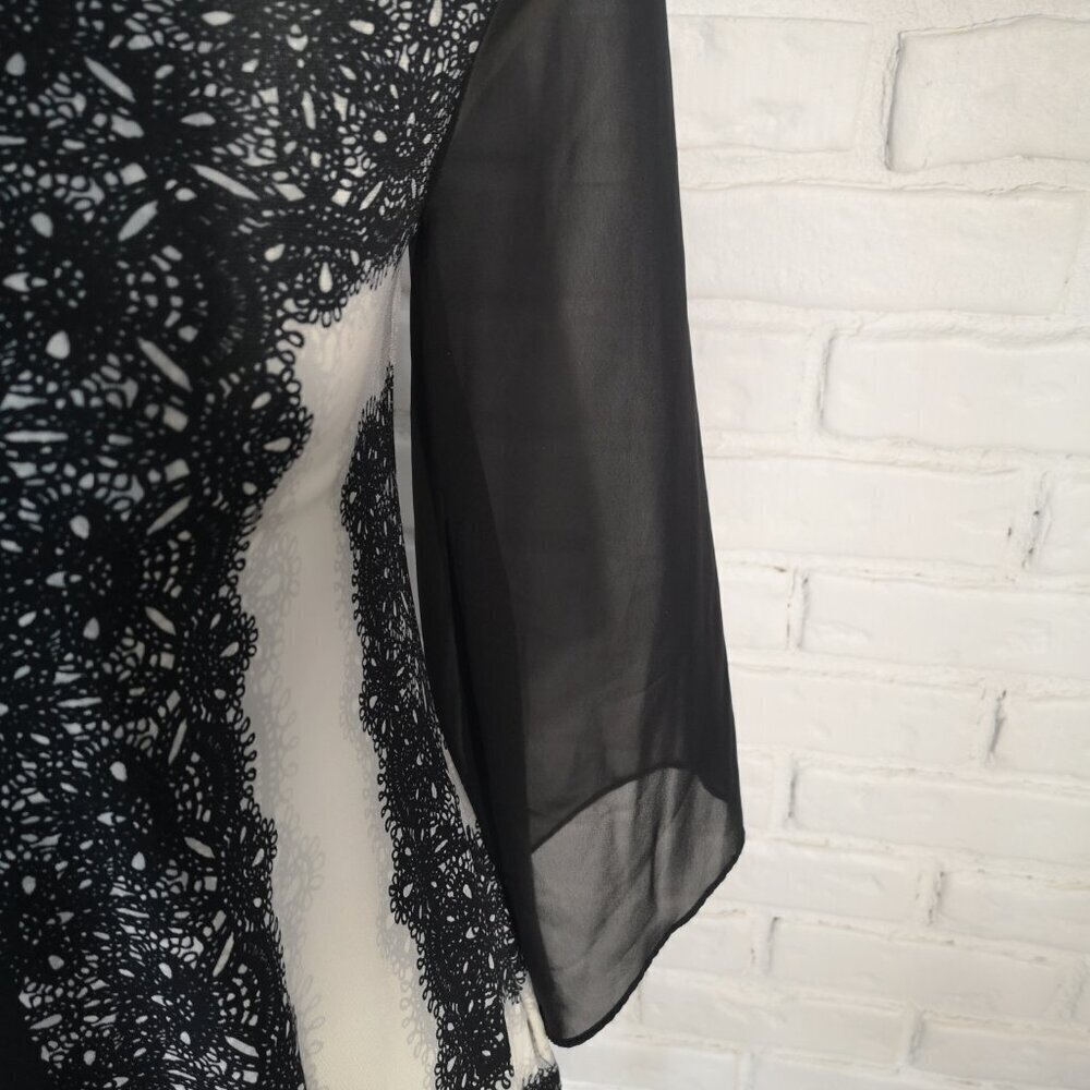 Alfani Petite Ladies Size Medium Petite Black & Ivory Patterned Tunic Length Top - Picture 5 of 10